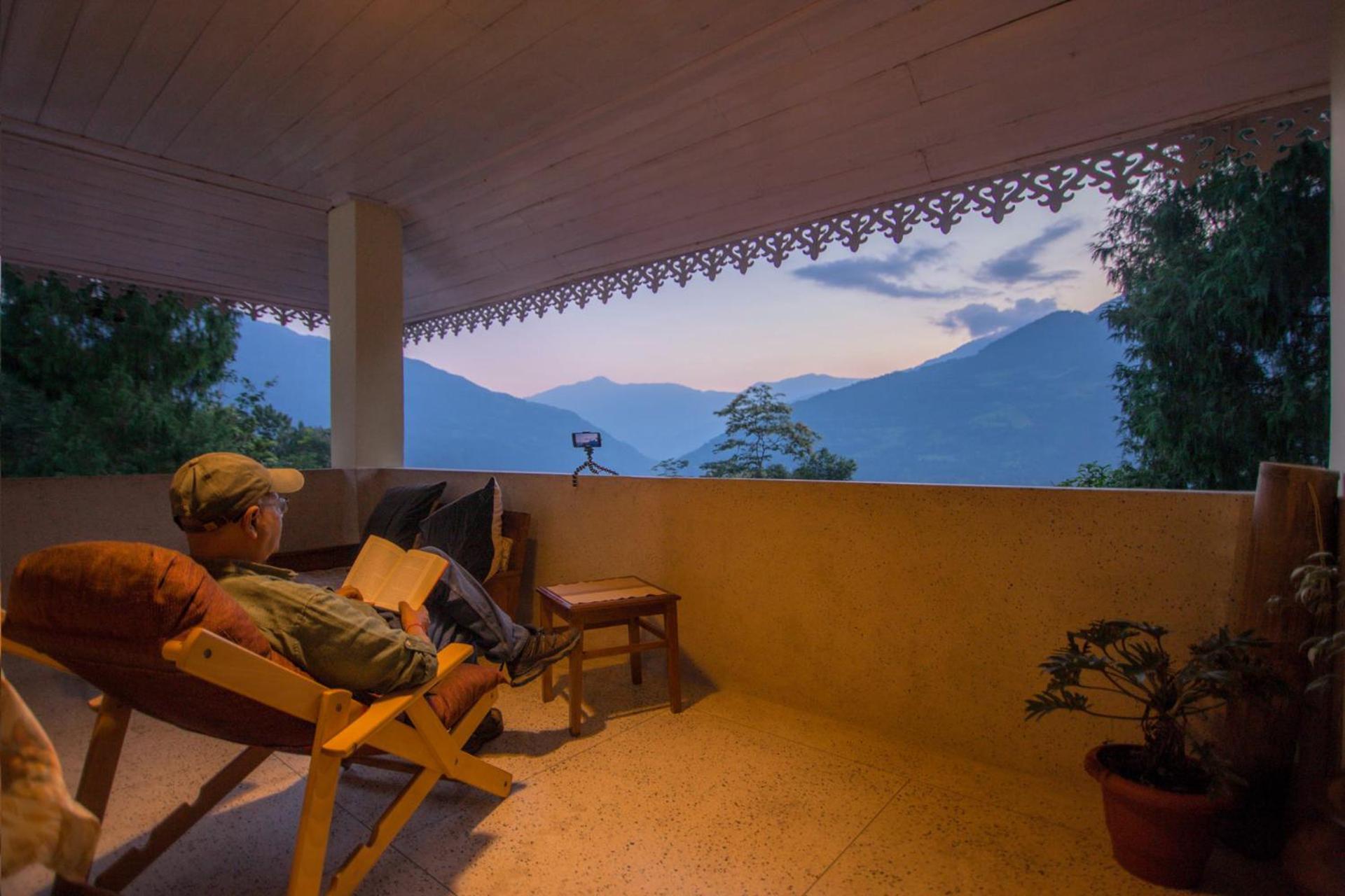 La Ipsing Farm By Stayvista - 3 Bhk Villa With Balcony, Mountain View, Indoor Games, And Pet Friendly Samdong Exteriör bild