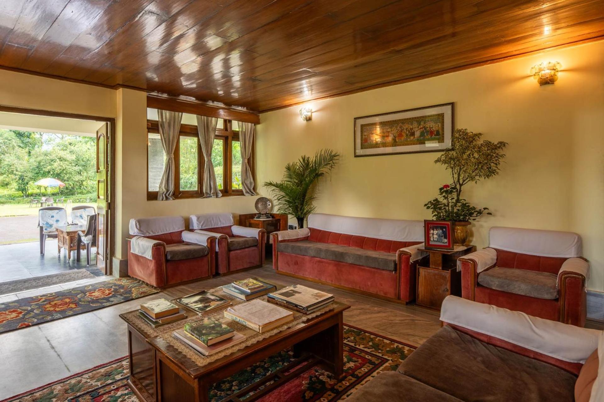 La Ipsing Farm By Stayvista - 3 Bhk Villa With Balcony, Mountain View, Indoor Games, And Pet Friendly Samdong Exteriör bild