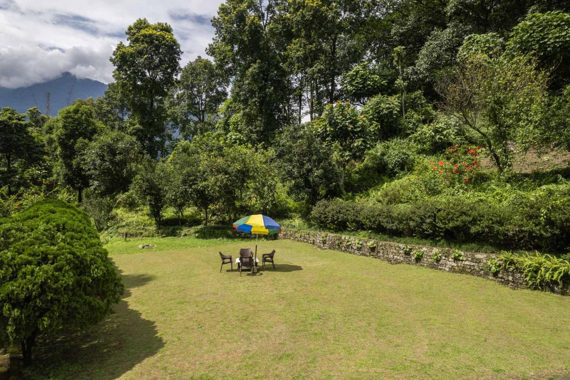 La Ipsing Farm By Stayvista - 3 Bhk Villa With Balcony, Mountain View, Indoor Games, And Pet Friendly Samdong Exteriör bild