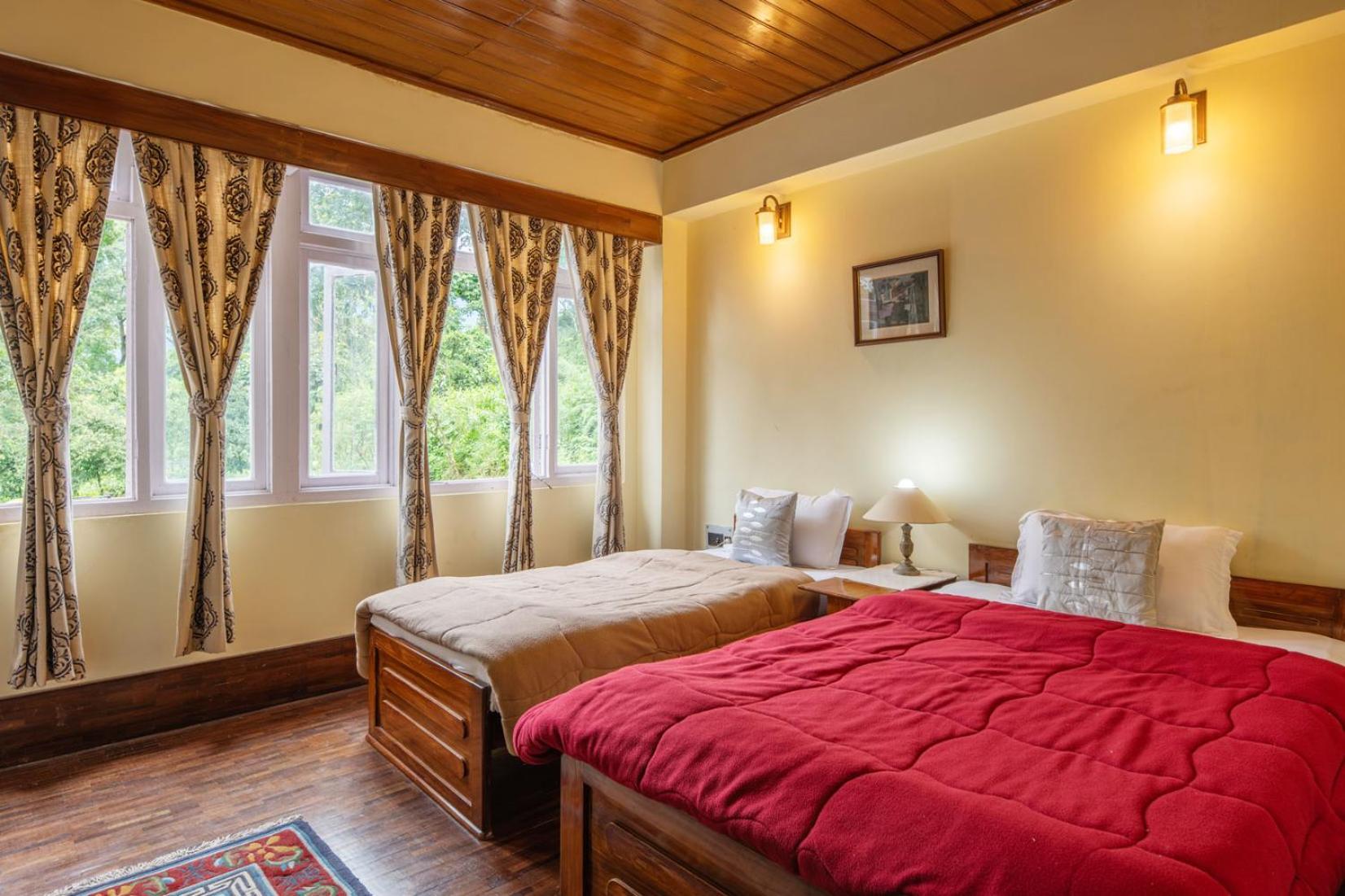 La Ipsing Farm By Stayvista - 3 Bhk Villa With Balcony, Mountain View, Indoor Games, And Pet Friendly Samdong Exteriör bild